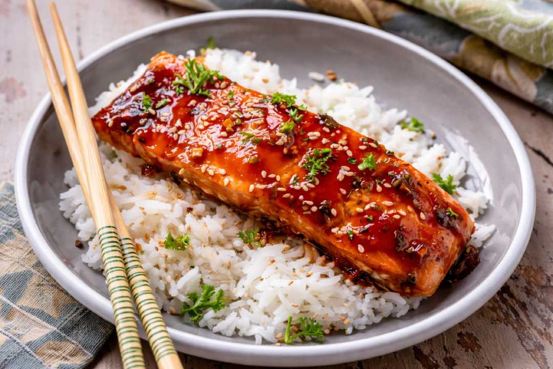 Salmon Teriyaki Lezat dengan Sayuran Panggang